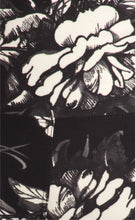 Load image into Gallery viewer, Black floral print leggings
