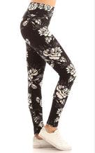 Load image into Gallery viewer, Black floral print leggings
