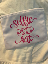 Load image into Gallery viewer, Wristlet/Make up bag
